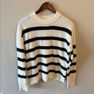 American Eagle Outfitters Black and White Striped Sweater